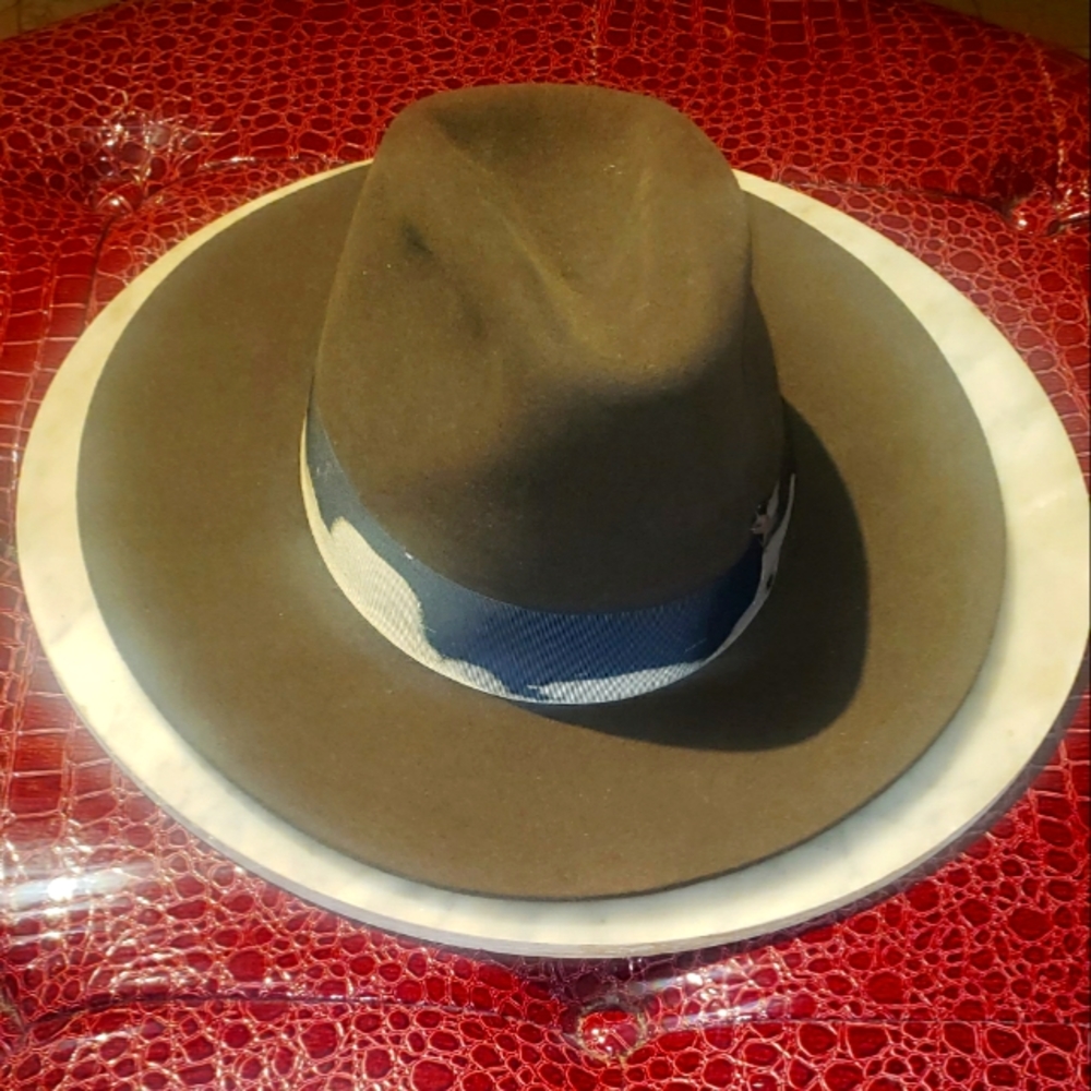 BRAND NEW , 100% RABBIT FUR FEDORA, SIZE 57 , CROWN DOVE